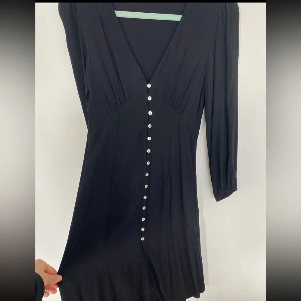 Black Button-Front V-Neck Long Sleeve Dress - Picture 10 of 10